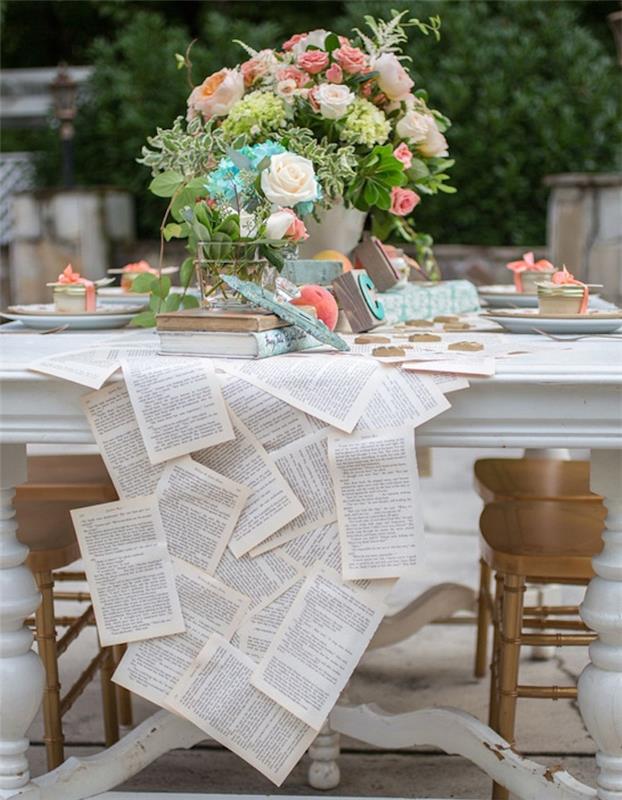 ideja za tekača na mizi na straneh knjig, osrednji del vaze s cvetjem, elegantno vzdušje, vintage poročni deko