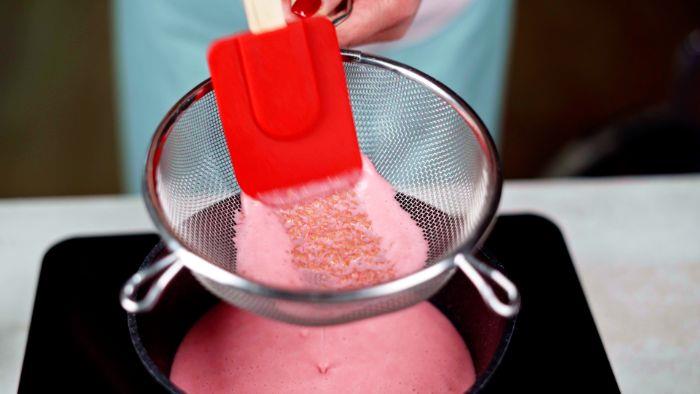 enostavna in hitra ideja za sladico za večerno valentinovo panna cotta iz rdečega sadja kokosovo mleko originalna sladica