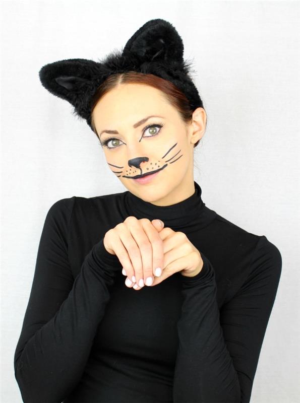 paskutinės minutės moters kostiumas Helovinui, katės kostiumo idėja, kurią lengva padaryti paprastu makiažu