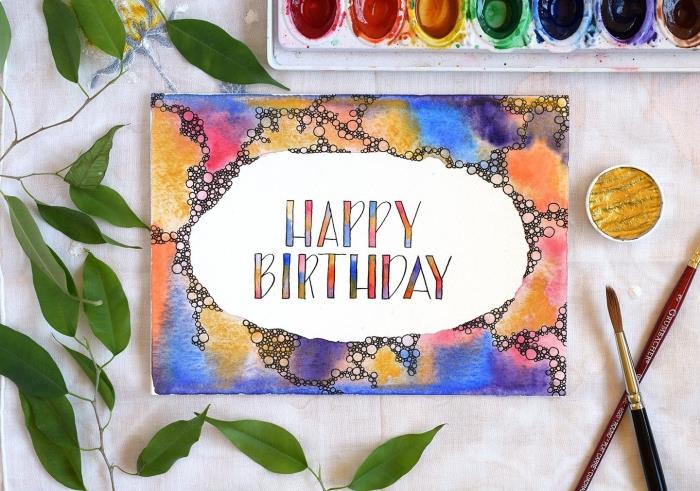 naredite pisano rojstnodnevno voščilnico z robom napisanim robom, okrašenim z akvarelom, z večbarvnimi rojstnimi dnevi