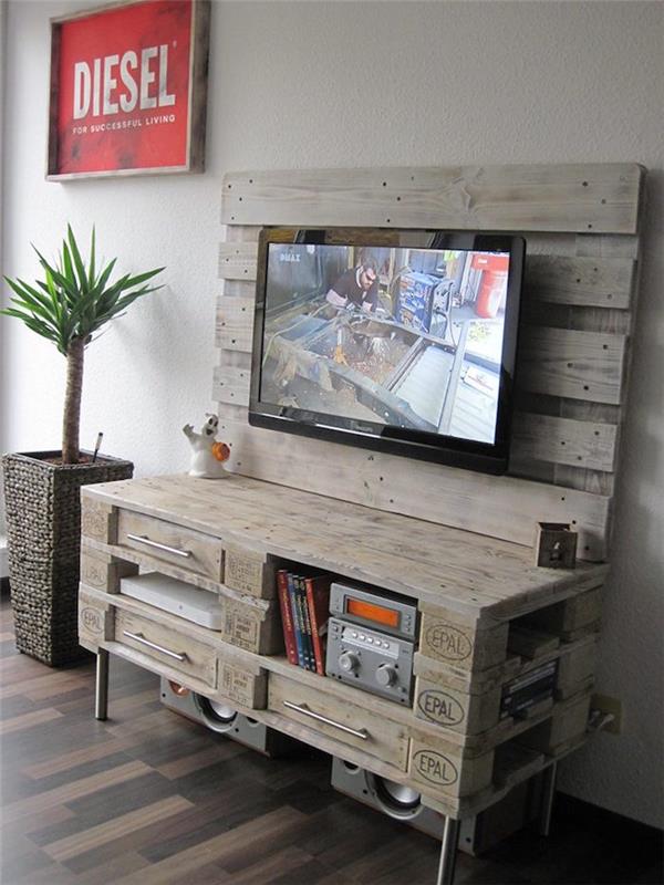 predalnik v evropski leseni paleti za televizijo in hifi