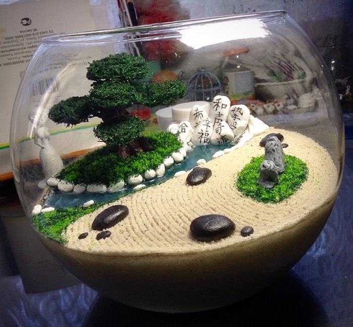 mini japonski vrt v kozarcu za akvarij s peskom in majhnimi bonsaji