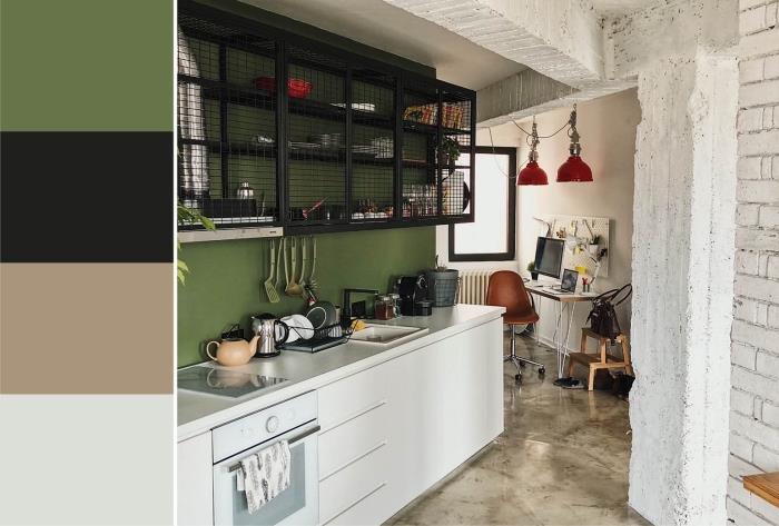 ideja oljčno zelene barve za sodobno kuhinjo, kuhinjsko oblikovanje po dolžini s pohištvom brez ročajev