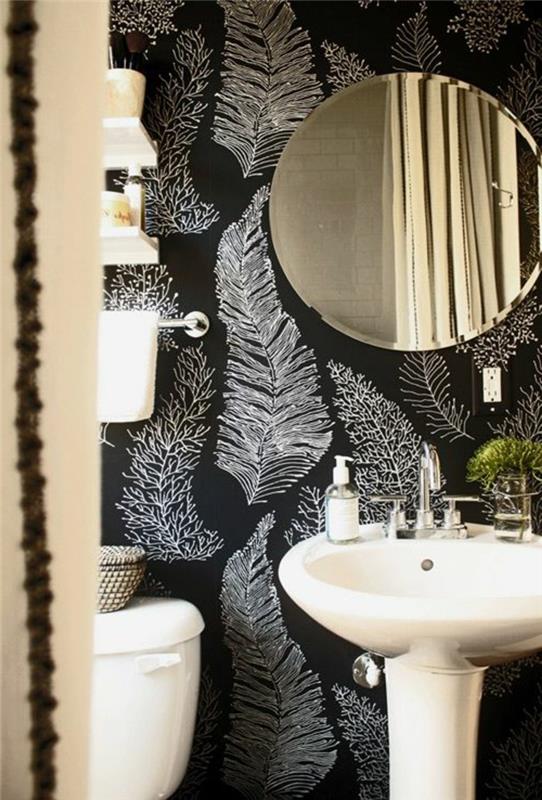 idėja-chantemurui-tapetai-balta-juoda-apvaliame veidrodiniame vonios kambaryje