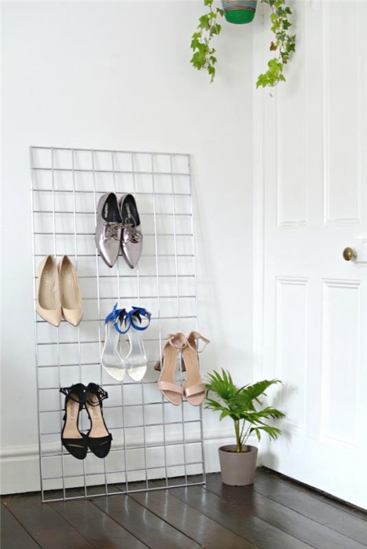 minimalist ayakkabı saklama ucu, topukluları asmak için modaya uygun bir metal ızgara