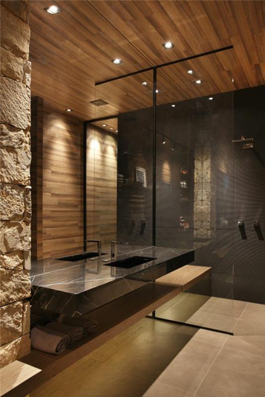 medinės vonios idėjos, medinės lubos, granito stalviršis, stiklo pertvara