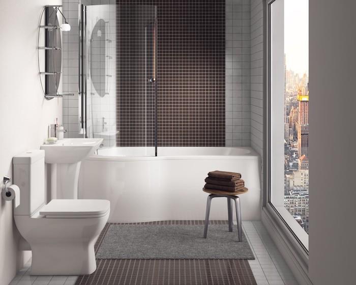 modern banyo, seramik klozet, banyo paspası, büyük boy pencere, beyaz küvet
