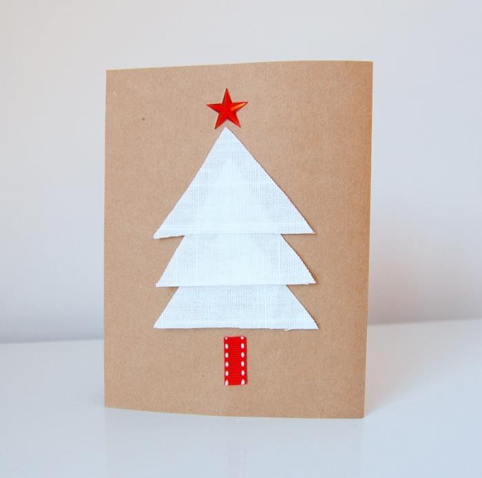 Noel için kağıt sanatı, kumaştan kesilmiş beyaz ağaç ile kraft kağıttan yapılmış örnek diy yılbaşı kartı, yılbaşı zanaat