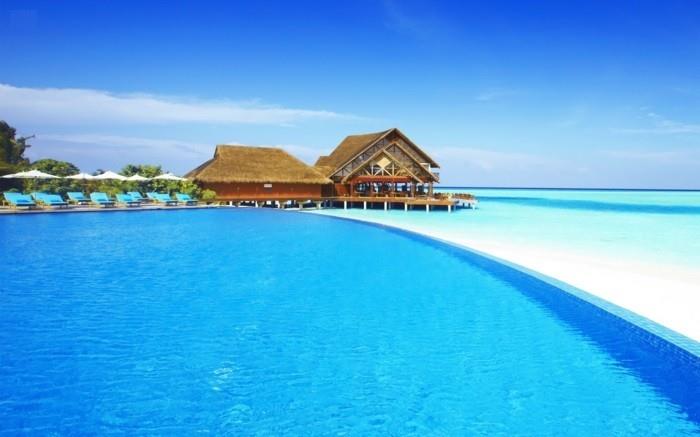 Maldivi-otok-Maldivi-Maldivi-potovalne-kartice-bazen-in-morje