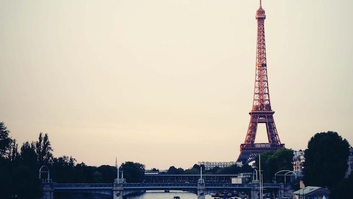 La Tour Eiffel di Parigi, sfondi tumblr, fotografia di una città