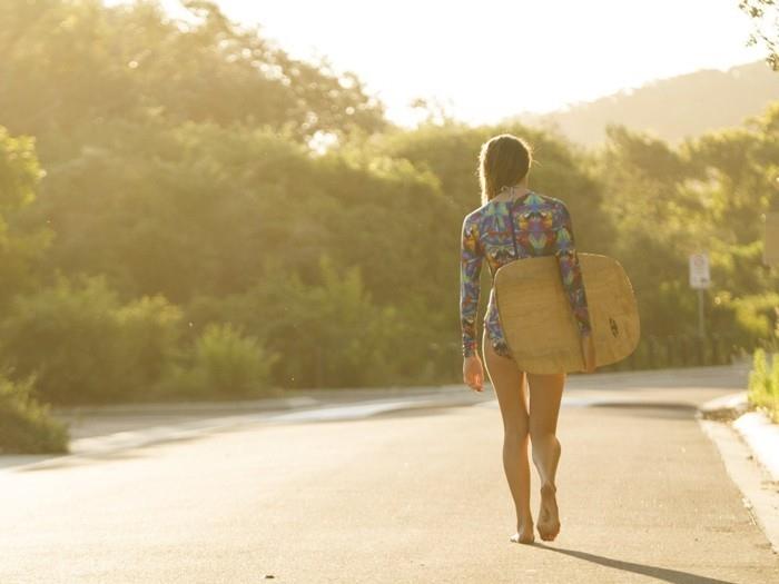 inspiration-wetsuit-surf-decathlon-surf-wetsuit-quiksilver-beauty-sight-walking-after
