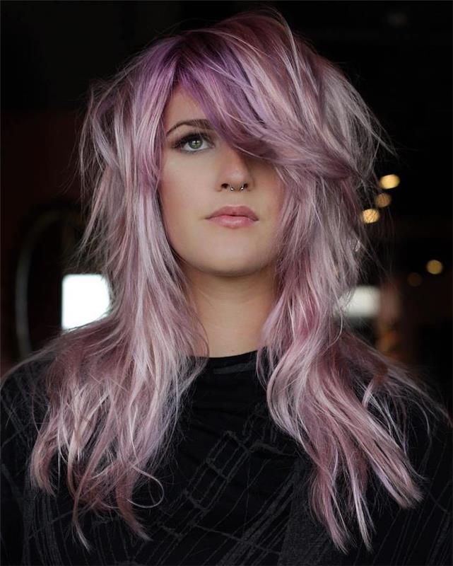 Rožinės-violetinės spalvos plaukų dažymas, ilgų šukuosenų idėjos moterims, šukuosenos moterims 2020 m