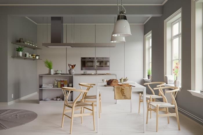 Skandinavska omara, kuhinjska dekoracija v sivi in ​​leseni barvi, viseče svetilke v beli barvi s kovinskimi zaključki