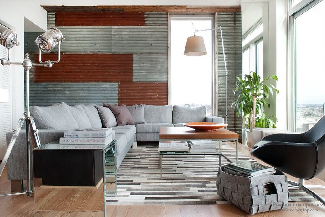 Janelas panorâmicas em uma sala de estar em estilo loft