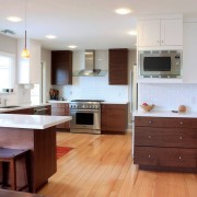 Grande interior da cozinha