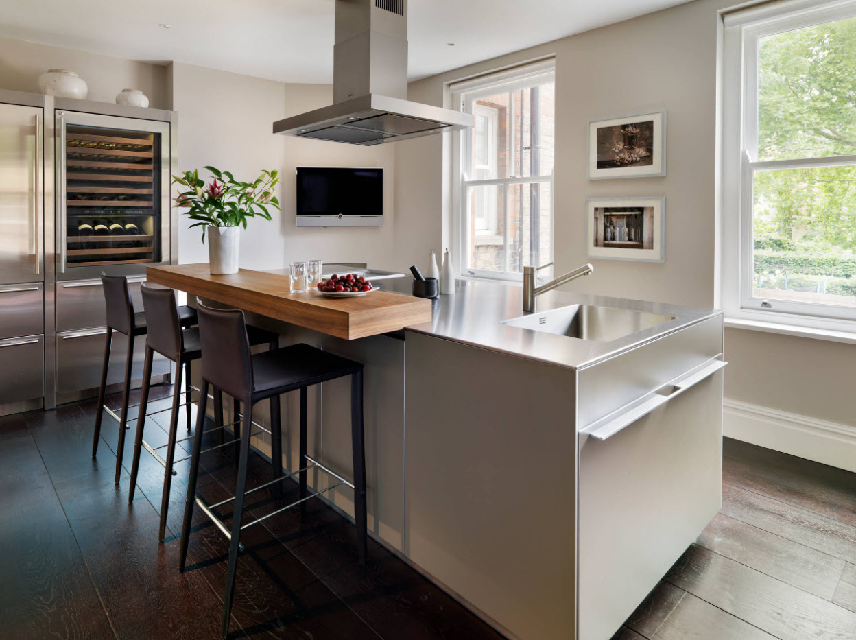 Il piano di lavoro come accento nel design della cucina