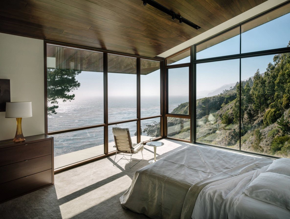 Dormitorio con una magnífica vista desde la ventana.