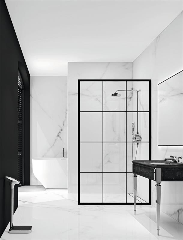 elegantne kopalniške ideje z belimi marmornimi stenami in mat črno stensko ploščo z belimi tlemi in stropom