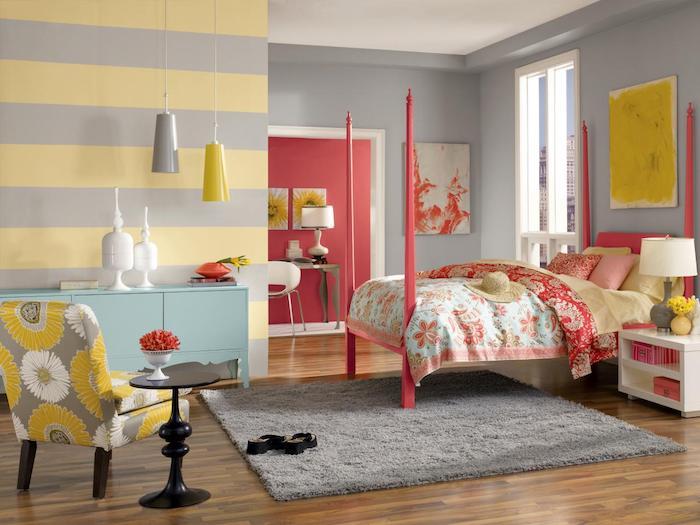 Suaugusiųjų miegamojo gobelenų dažų sienų miegamasis pasirinkite tinkamas geltonų ir pilkai dryžuotų dviejų spalvų sienų spalvas