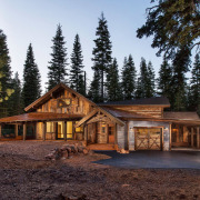 Esterno di una casa in legno in stile country