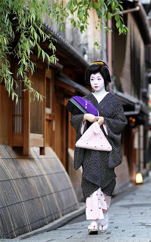 japonska-ulična ženska