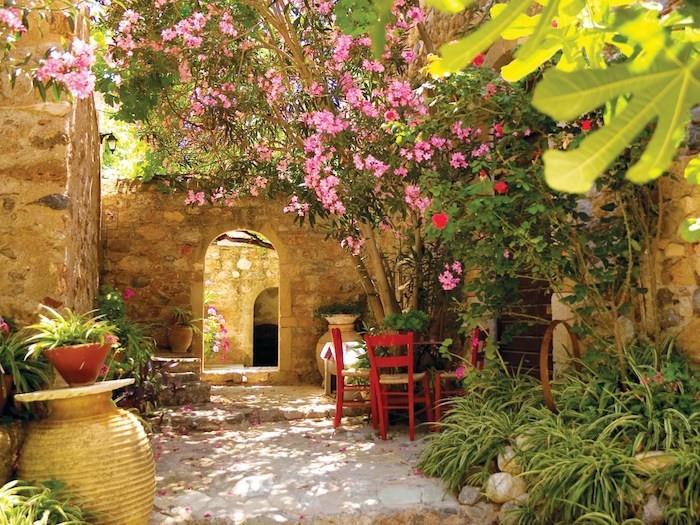 Viduržemio jūros sodas-deko-dizainas-dekoracija-gėlės-saulė