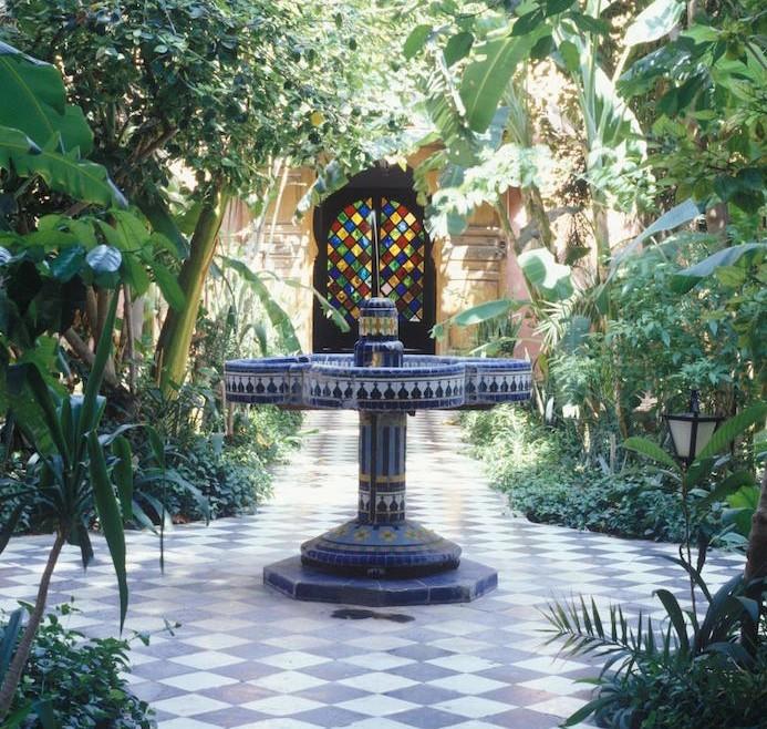 Viduržemio jūros sodas-rytietiškas-Marokas-idėja-deko-dizainas-mozaikos fontanas