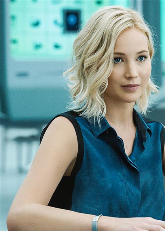 jennifer lawrence, primer valovitega boba na platinasto blond lase, romantični valovi