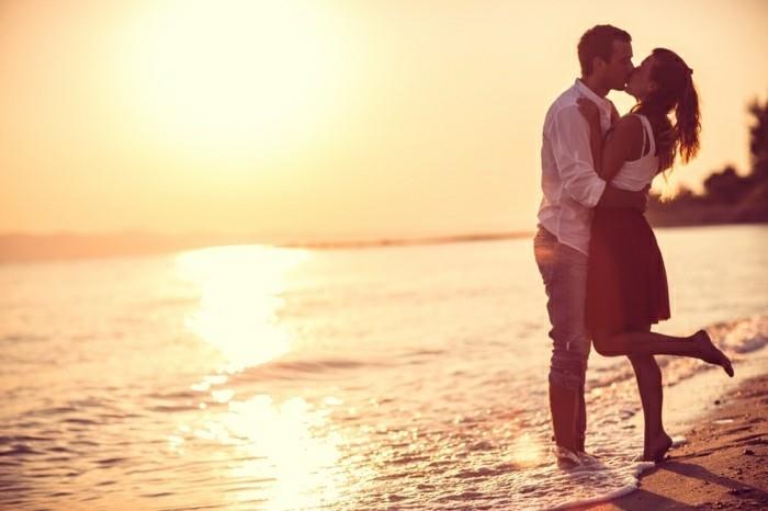 romantična-poroka-zahteva-plaža