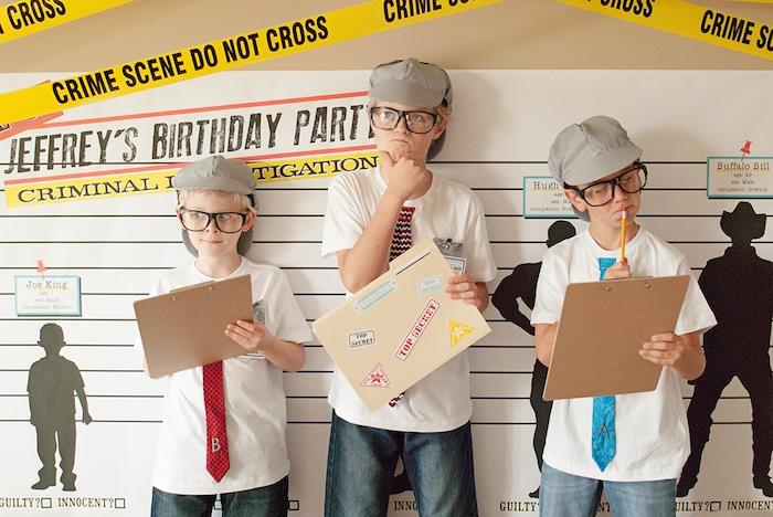 dedektif oyna, strateji ve düşünme oyunu örneği, bir erkek çocuğunun doğum günü partisi için 8 yaş doğum günü oyunları