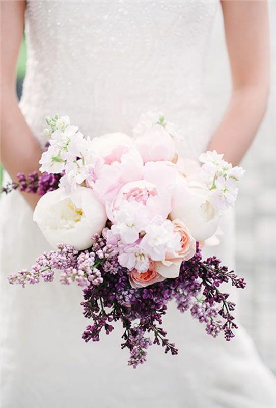 lepo-šopek-cvetja-z-roza-potonikami-poročni šopek-roza-potonika-za-poročni dan
