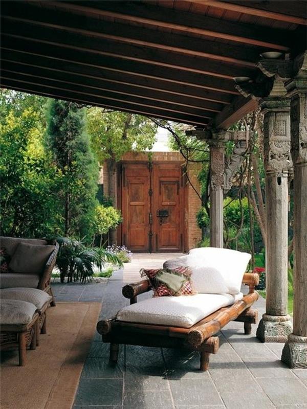 gražios bambuko sofos ir pigūs bambuko baldai, skirti išorei priešais namą