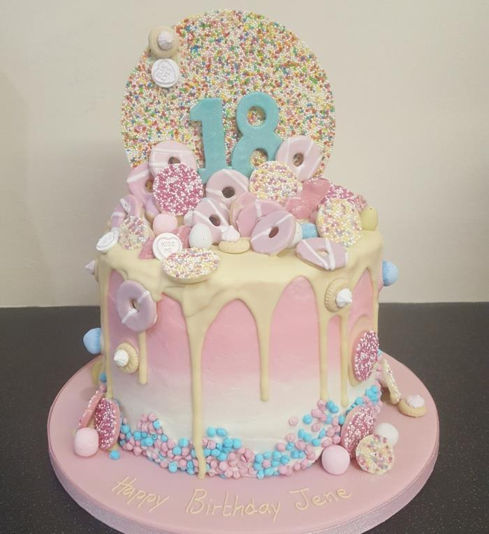 Gražiausi personalizuoti 18 metų gimtadienio tortai