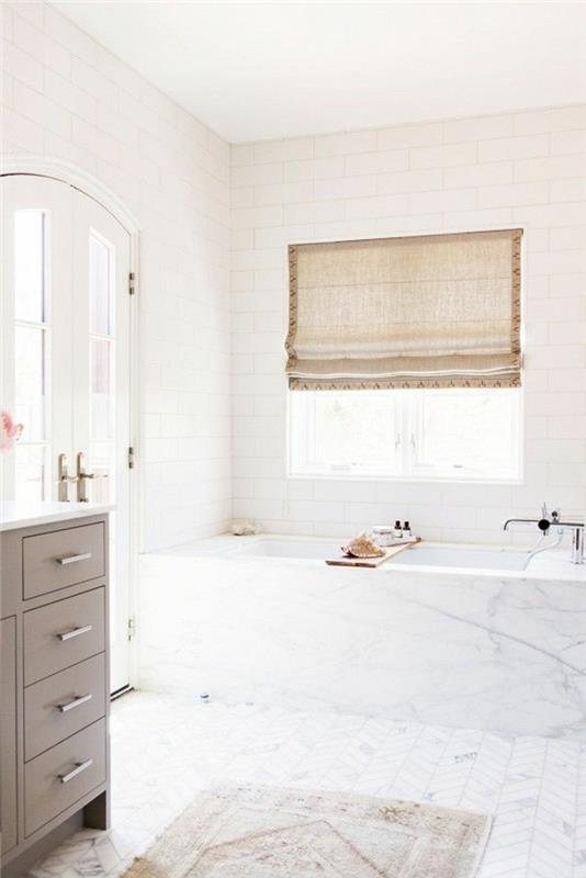 gražus-interjeras-marmuro-balnche-vonios-modeliai-balti-vonios kambariai
