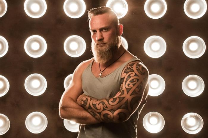 Vikingų runų tatuiruotės idėja vikingų simbolių tatuiruotės visos rankos tatuiruotės dizainas