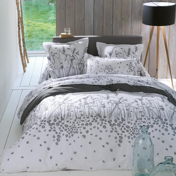 gražus-miegamasis-lovatiesė-balta-su gėlėmis ir pilka