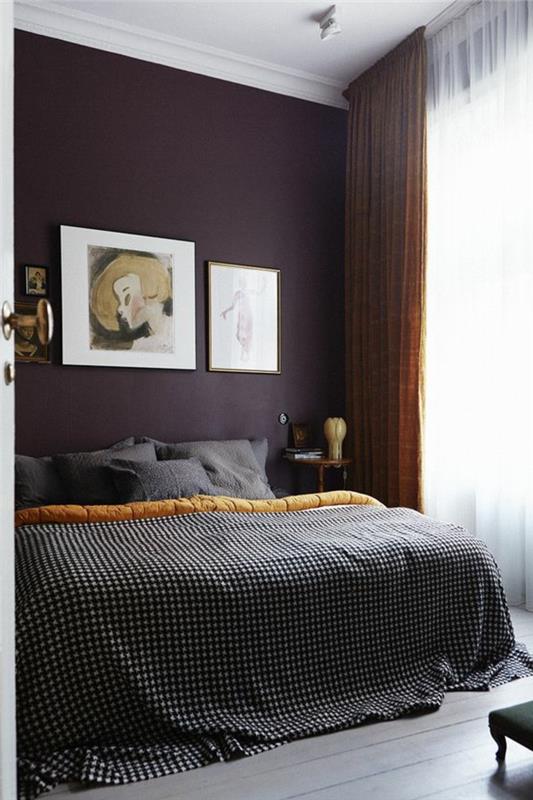 lepe-spalnice-vijolične-barvne-karte-vijolične-stene-dolge-dvojne zavese