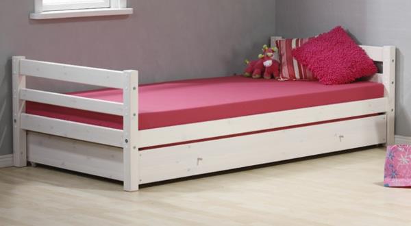 gražaus dizaino-iš-lovos-paprasto stiliaus ir rožinės su medinėmis grindimis