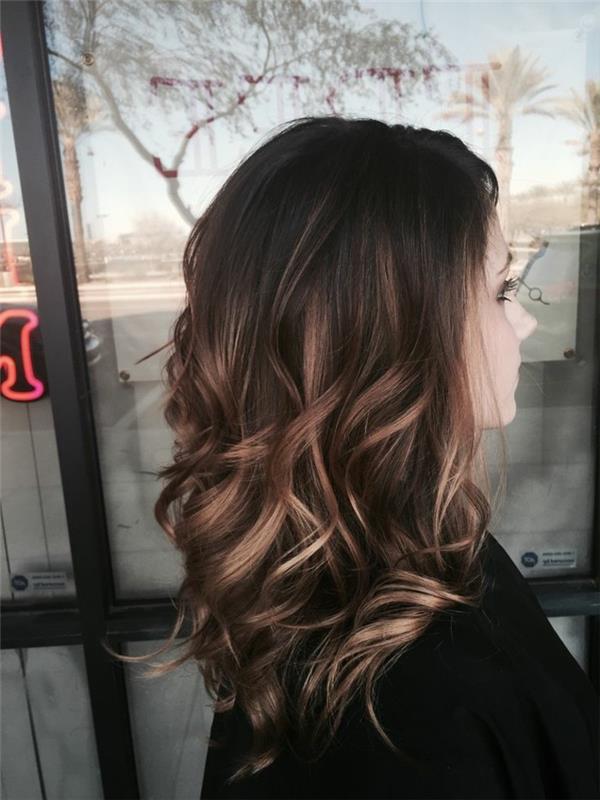 lepa-ženska-balayage-las-rjava-balayage-čokolada-de-cote