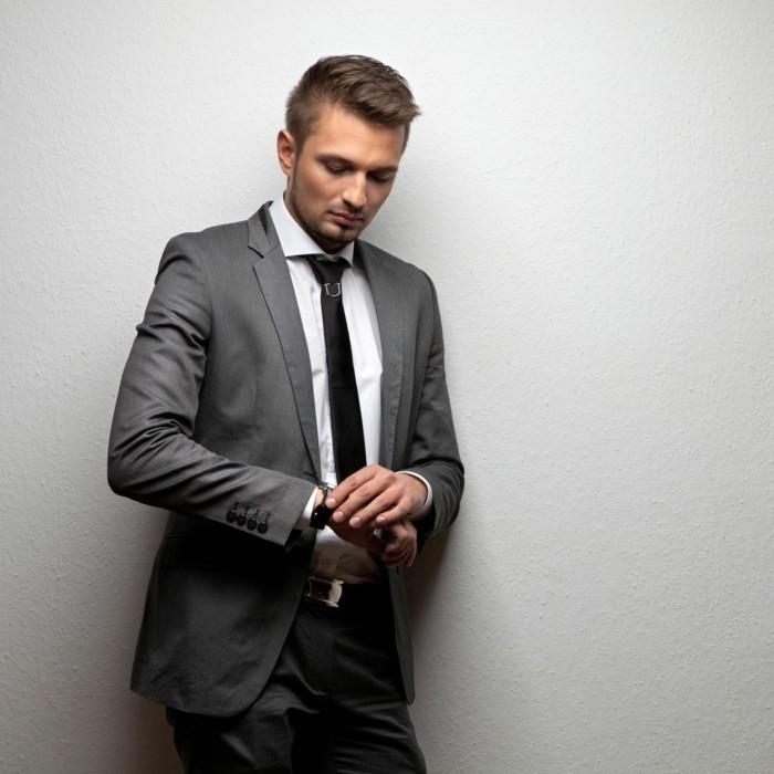 graži idėja-kaip apsirengti vestuvių kaklaraiščio klasę-vieta-pilka