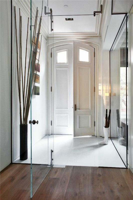 güzel-giriş-kapı-tasarım-zilten-kapı-ahşap-renk-beyaz-tatlı-giriş-retro-şık-giriş-kapı-tasarımı