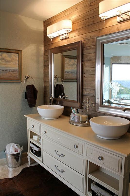 gražus vonios kambarys su medinėmis sienomis-grindys-taupe-vonios kambarys-su-taupe-baldais
