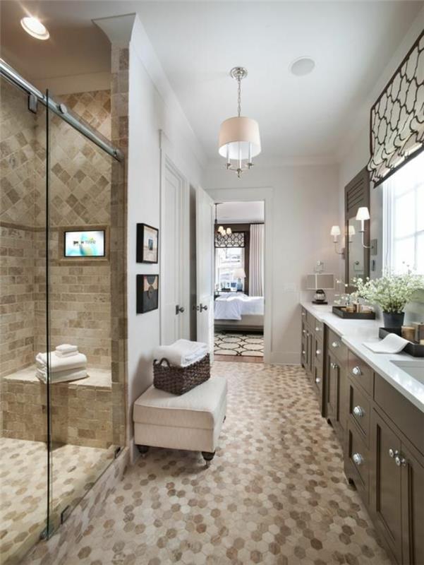 gana prabangus vonios kambarys-taupe-pudra-room-with-smėlio spalvos mozaikos grindys