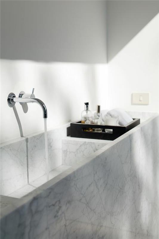 gana-marmuras-vonios kambarys-modernus-vonios kambarys-modelis-balto marmuro