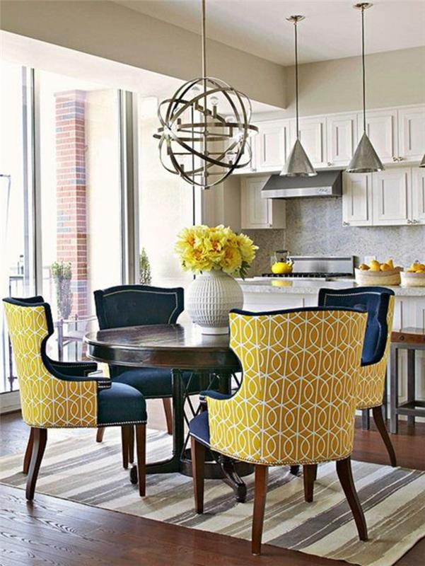 güzel-kare-çağdaş-yemek masası-çiçekli-sarı-masa-ve-sandalyeler-beyaz-tavan