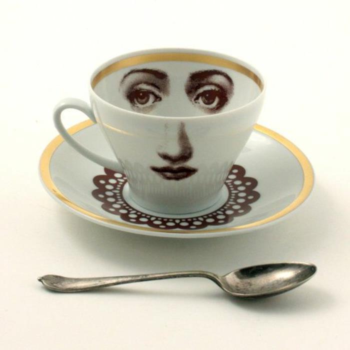 bu güzel-beyaz-nespresso-kahve-fincan-ile-güzel-içecek-kahve-varyantı-