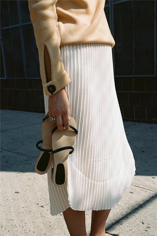 sijonai-vidutinio ilgio-balta-moteris-dizainas-plisuotos-plokščios-sandalai-moteris