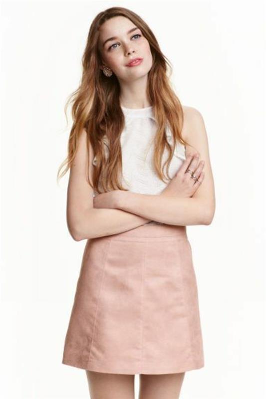 pastel pembe romantik tarzda kısa trapez etek