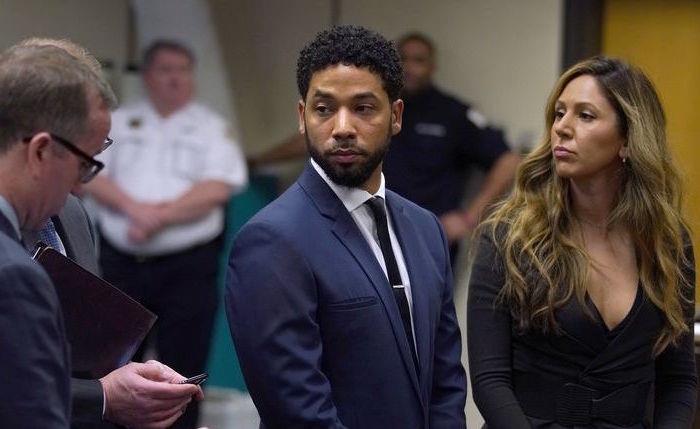 Empire oyuncusu Jussie Smollett, Chicago homofobik saldırı davasında yanlış tanıklık ve düzensiz davranış iddialarını reddetti