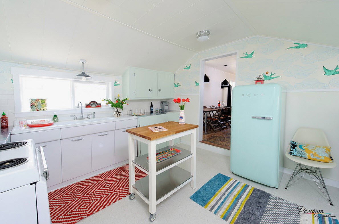 Geladeira de cor incomum azul - decoração de sua cozinha